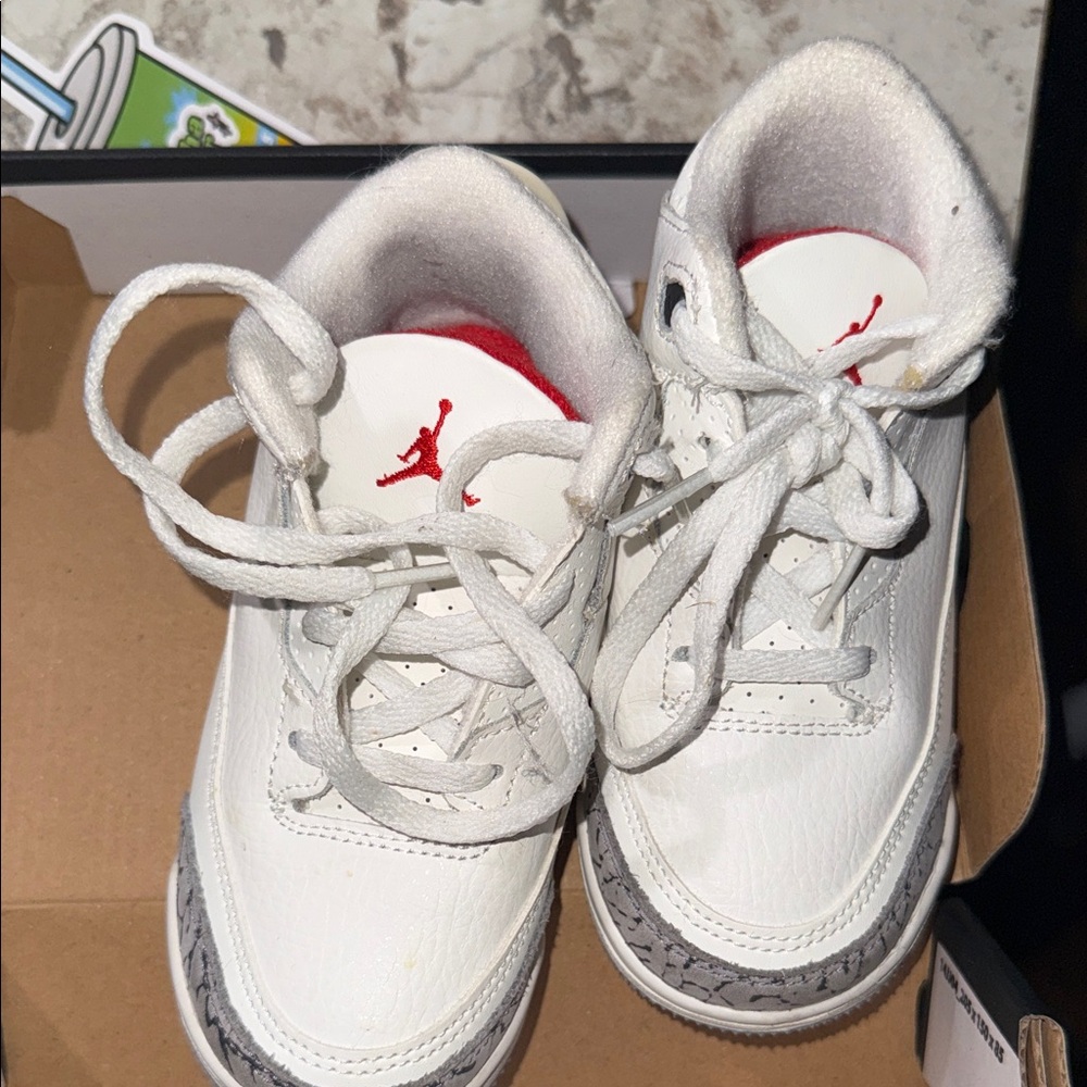 Jordan Kids White and Black Sneakers - Picture 5 of 6